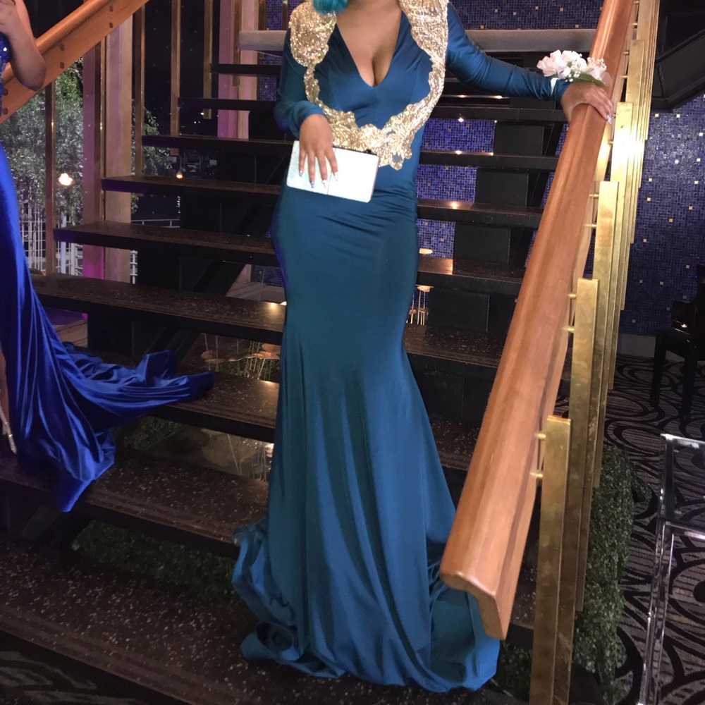 PROM DRESS - Picture 5 of 5